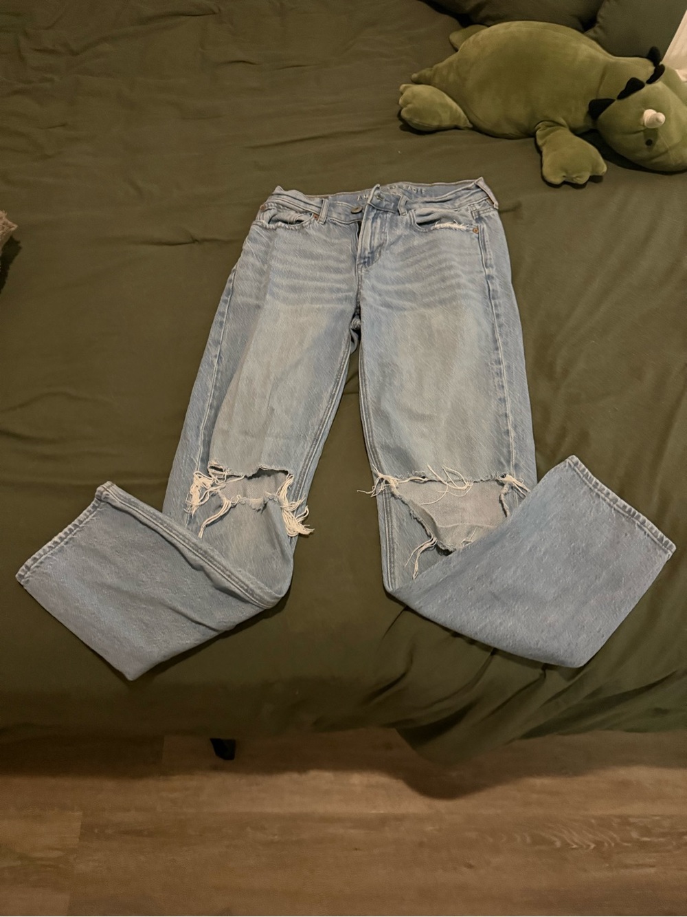 American Eagle Outfitters Light Blue Distressed Boyfriend Jeans